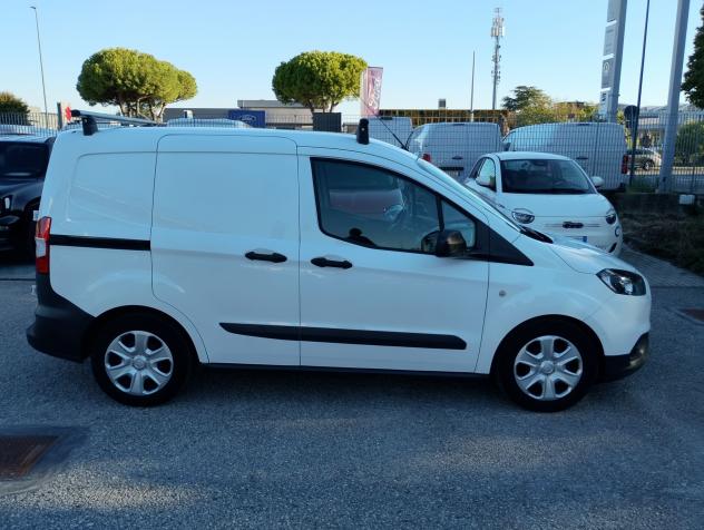 Ford Transit Courier 1.5 TDCi 75 cv Trend - Foto 10