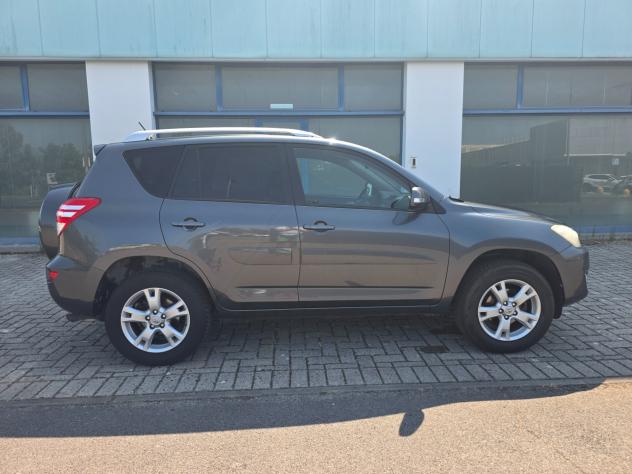 Toyota RAV 4 RAV4 2.2 D-4D 150 CV DPF Luxury - Foto 5