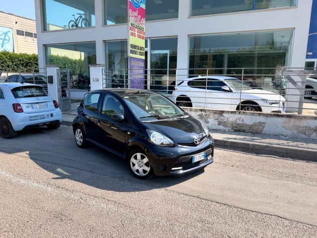 Toyota Aygo 1.0 12V VVT-i 5 porte Edition - Foto 2