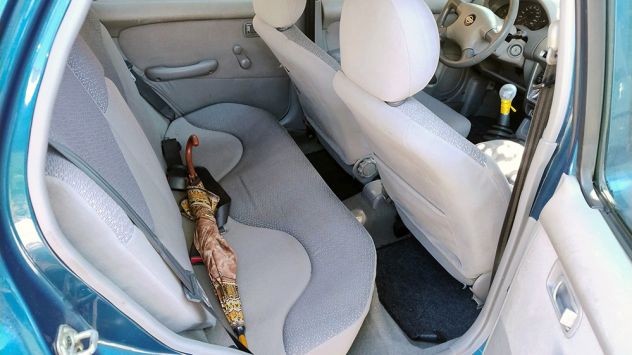 Nissan Micra 1.0 16V 5 porte Confort - Foto 3