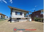 Villa di 140 m² con più di 5 locali e posto auto in vendita a Ciriè