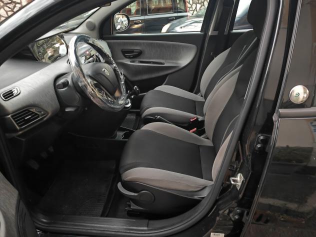 LANCIA YPSILON 0.9 ECOCHIC GOLD CV84 KW62 - Foto 6
