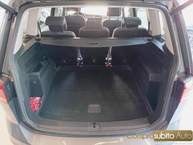 VOLKSWAGEN Touran 1.6 TDI 115 CV SCR DSG Executive BlueMotion Tech. rif. 24113708 - Foto 10