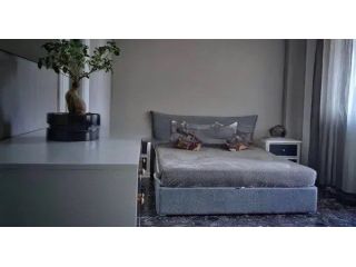 NUOVO SALARIO-VAL MELAINA ELEGANTE BILOCALE ARREDATO CON BALCONE E POSTO AUTO PR