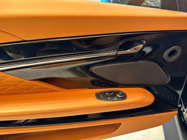 ASTON MARTIN DB12 V8 Coupé rif. 23958056 - Foto 8