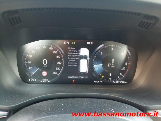 VOLVO XC60 B4 (d) AWD Geartronic Momentum Pro rif. 23313361 - Foto 6