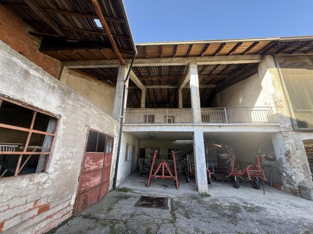 RUSTICO SU DUE PIANI FUORI TERRA - Foto 2