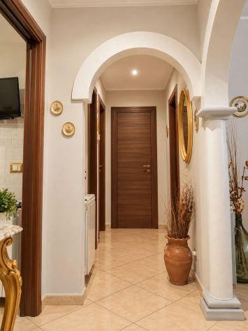 Vendesi appartamento con annessa terrazza di proprietà - Foto 4