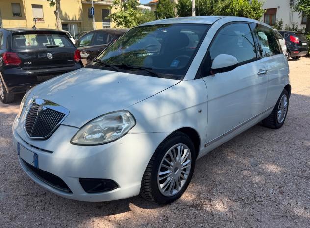 Lancia Ypsilon 1.4 Argento Ecochic GPL - Foto 2