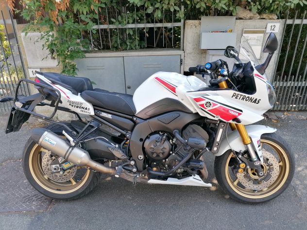 Yamaha Fazer 8 - Scivolata - Accessoriata