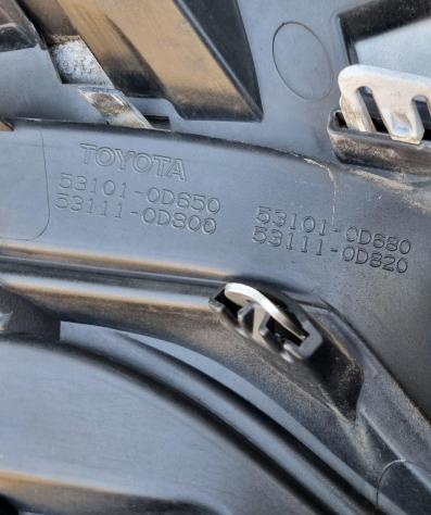 MASCHERINA ANTERIORE TOYOTA Yaris Serie 53101-0D650 (1416) - Foto 11