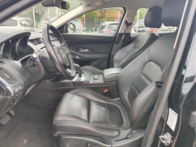 Jaguar E-Pace 2.0D 150 CV AWD aut. - Foto 9