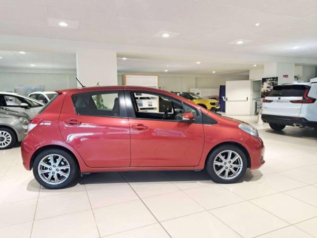 Toyota Yaris Yaris III 2011 5p 1.4 d-4d Lounge - Foto 5