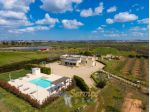 Villa con piscina e ampio giardino