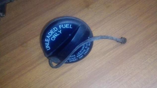 Tappo serbatoio carburante FIAT PUNTO serie 188 2005