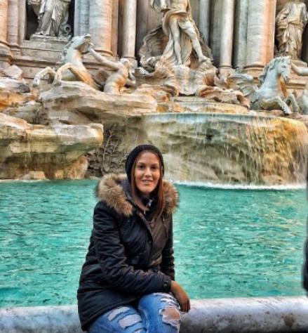 Donna di Modica. Fisico Magro Tel: