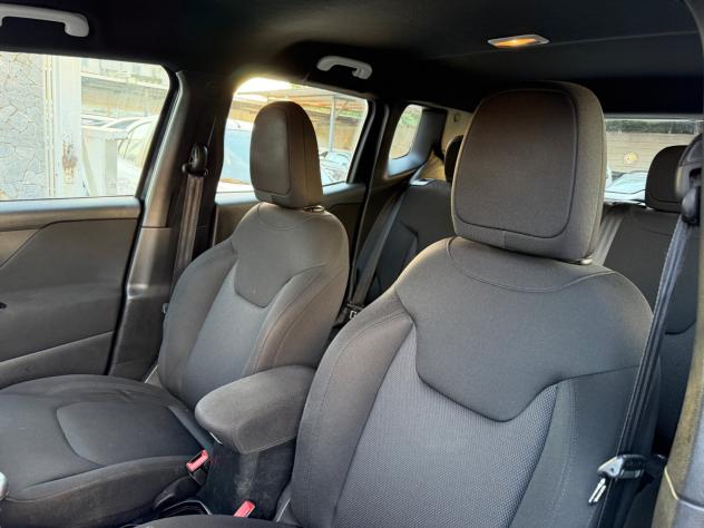 Jeep Renegade 2.0 Mjt 140CV 4WD Active Drive Limited - Foto 8
