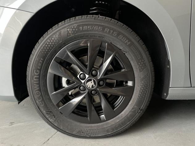 Škoda Fabia 1.0 TSI Evo 70KW YOUR WAY - Foto 8