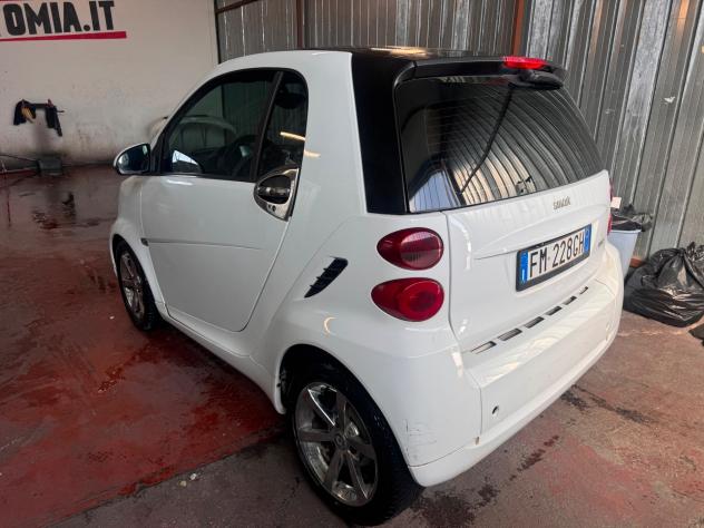 Smart ForTwo 1000 52 kW MHD couppure