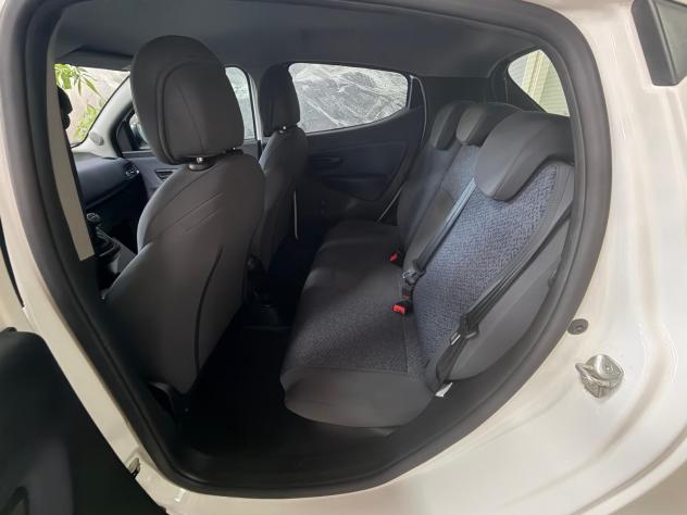 Lancia Ypsilon 1.0 FireFly 5 porte S&S Hybrid Gold - Foto 6