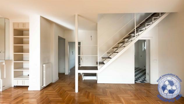 4 locali ultimo piano, appartamento su due livelli in casa d'epoca ristrutturata. - Foto 8
