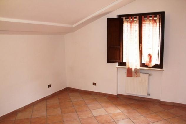 Orvieto (La Svolta) - Vendesi appartamento mansardato con garage e balconi. - Foto 4