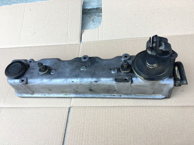 Coperchio Punterie / Punteria Nissan KING CAB D21 2.5 Diesel motore SD25 - Foto 3