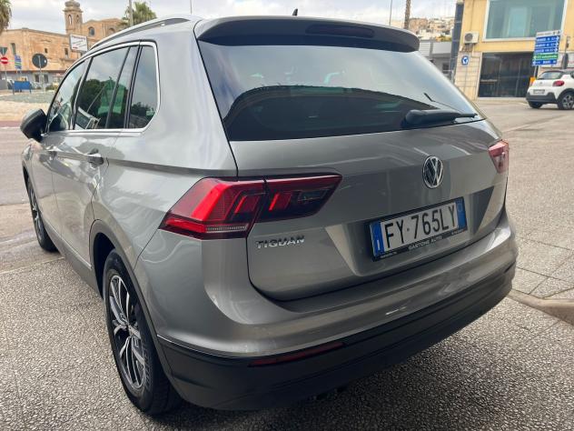 Volkswagen Tiguan 1.6 TDI SCR Sport BlueMotion Technology - Foto 6