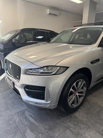 Jaguar F-Pace 2.0 D 180 CV R-Sport Tetto Apribile - Foto 6
