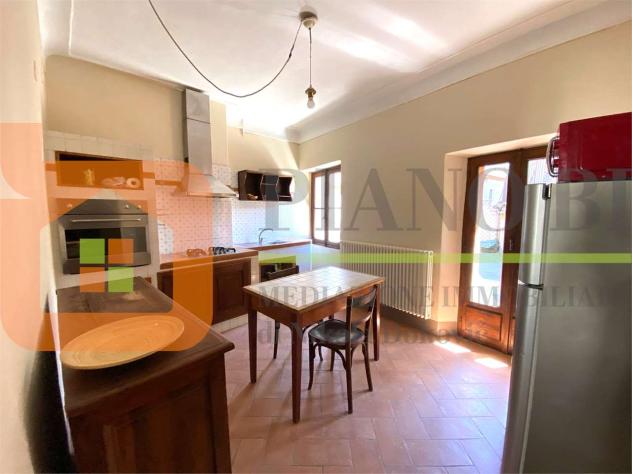 V000440 - CASA ANTICA CON TERRAZZO E CANTINA - Foto 7
