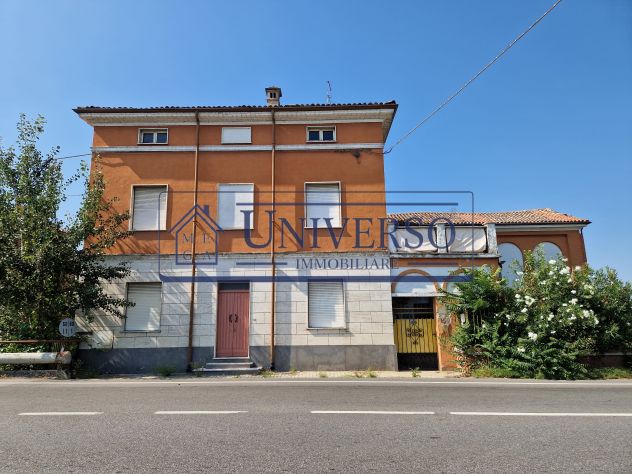 CASA INDIPENDENTE SU QUATTRO LIVELLI CON GIARDINO E RIMESSE - Foto 9