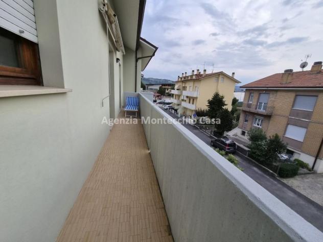 AMPIO APPARTAMENTO INDIPENDENTE CON MANSARDA, GARAGE, DUE POSTI AUTO E OLTRE 200 MQ DI SCOPERTO ESCLUSIVO - Foto 10