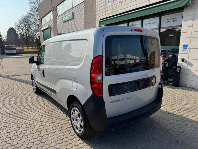 Fiat Doblo Dobl1.6 MJT 105CV S&S PL-TN Cargo Maxi Lounge - Foto 8