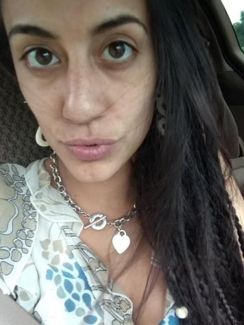 Simona, in cerca di un uomo che sappia stupirmi davvero Tel: