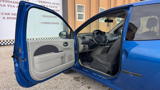 RENAULT TWINGO 1.1B 76CV - 2007 - Foto 9