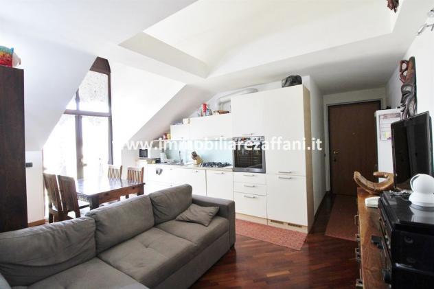 Appartamento mansardato di tre locali oltre servizi - Foto 2