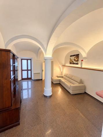 APPARTAMENTO INDIPENDENTE di 5 vani e di 130 mq (SIGNA) rif. L1393