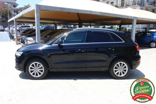 AUDI Q3 2.0 TDI 120 CV Design rif. 23940174 - Foto 4