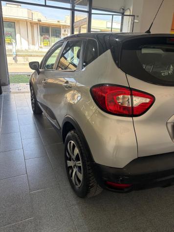 Renault Captur dCi 8V 90 CV Start&Stop Energy Iconic - Foto 10