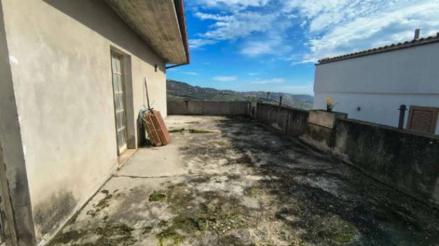 Immobile in asta di 443 m² con più di 5 locali e box auto in vendita a Tortoreto - Foto 4