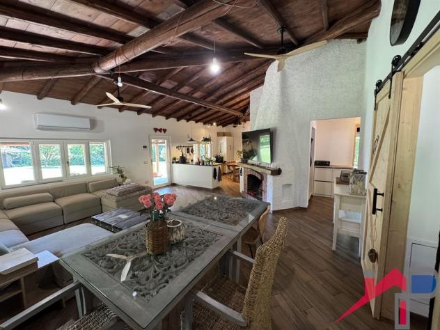 Bellissima Villa Singola Immersa nel Verde - Foto 14
