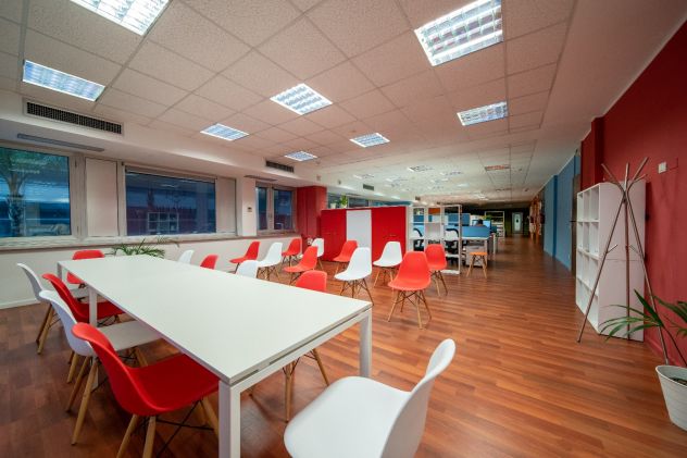 Coworking space/Postazioni di lavoro - Foto 7