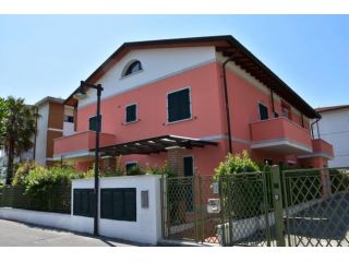 Mansarda in affitto a Marina di Massa - Massa 60 mq  Rif: 838502