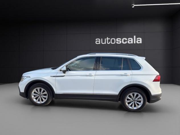 VOLKSWAGEN Tiguan 2.0 TDI 150 CV SCR DSG Life rif. 23603253 - Foto 2