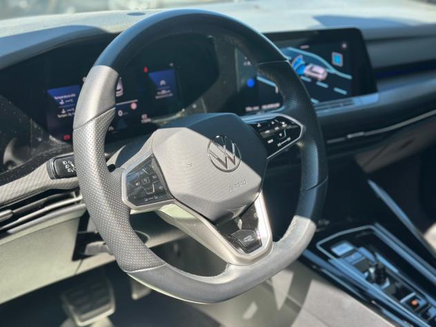 Volkswagen Golf 1.5 eTSI R-Line 150cv DSG *PROMO AZZURRA* - Foto 6