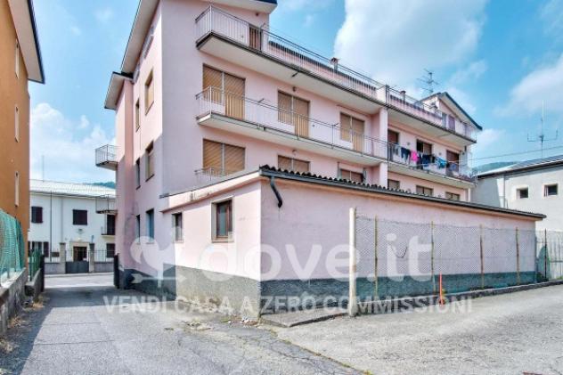 Casa indipendente di 630 m² con più di 5 locali in vendita a Gandino - Foto 2