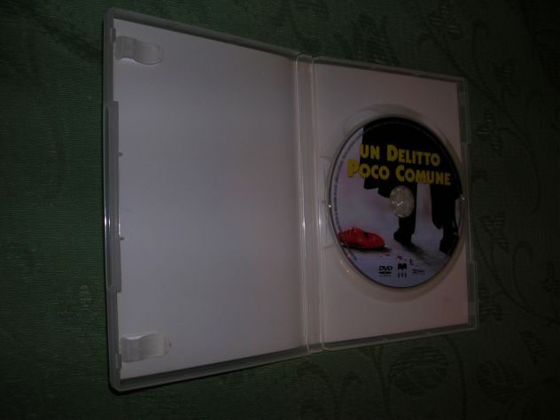 UN DELITTO POCO COMUNE - Foto 4