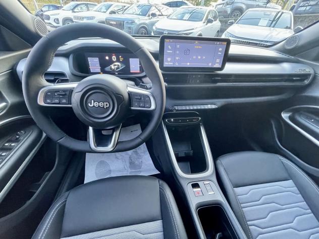 Jeep Avenger 1.2 turbo e-hybrid mhev Upland 4xe 145cv edct6 - KM0 - Foto 8