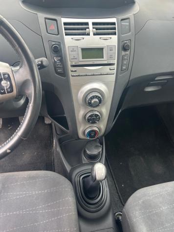 Toyota Yaris 1.0 5 porte Sol - Foto 7