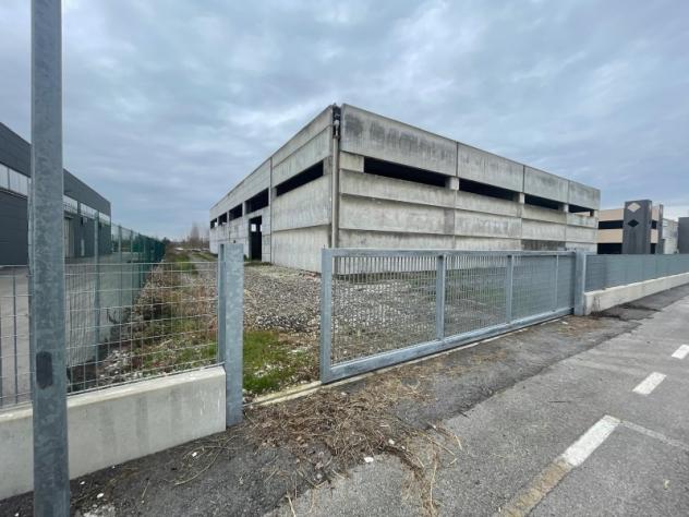 Capannone industriale/artigianale di 2.000mq
